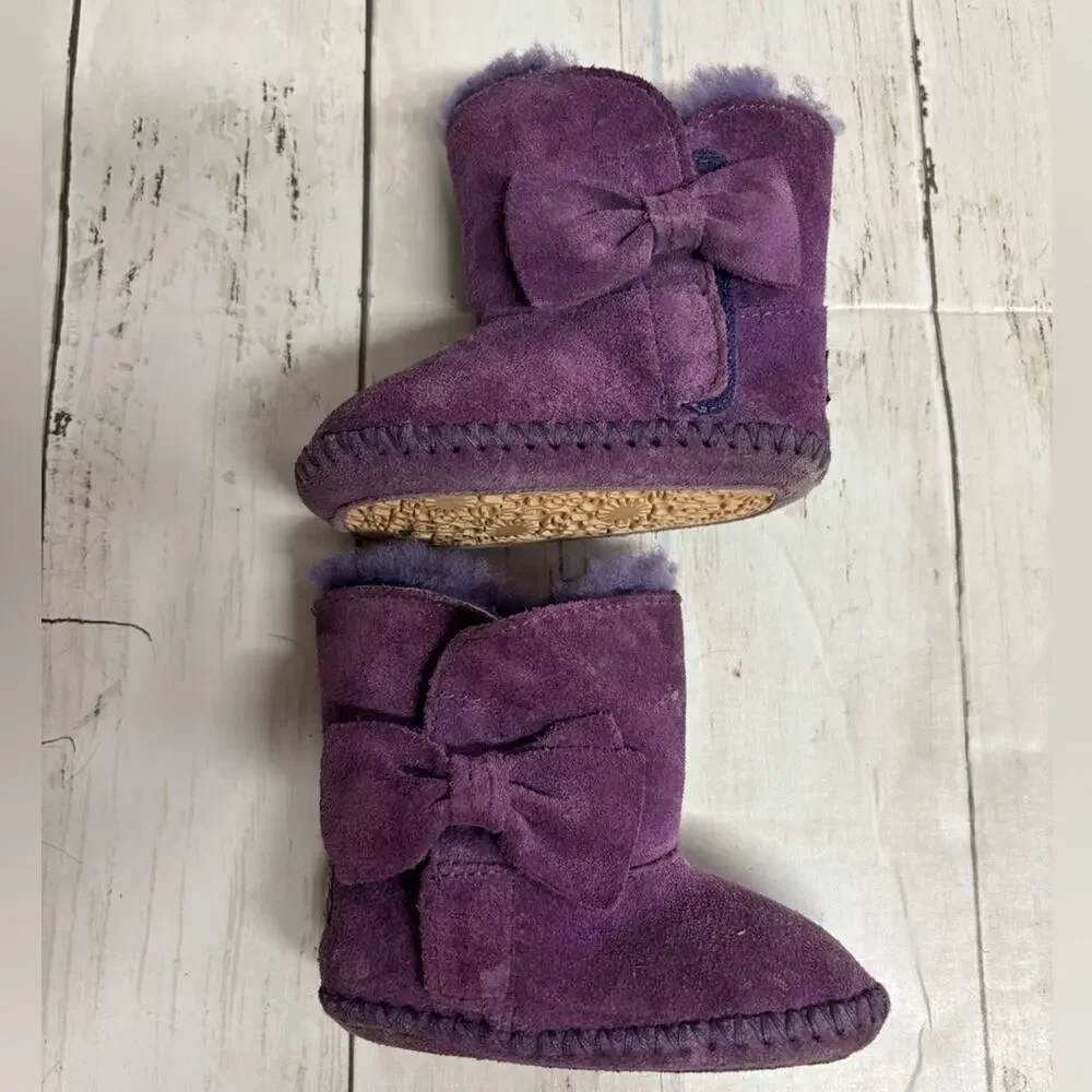 UGG Baby Cabby booties in purple suede with a bow detail Infant Size 2